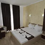 Cosmin بيت ضيافة كوستِنيست