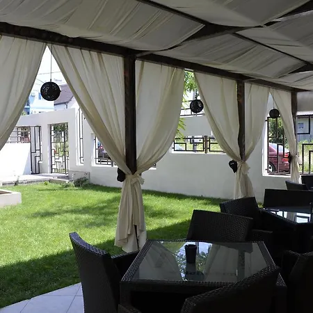 Cosmin 科斯蒂内什蒂